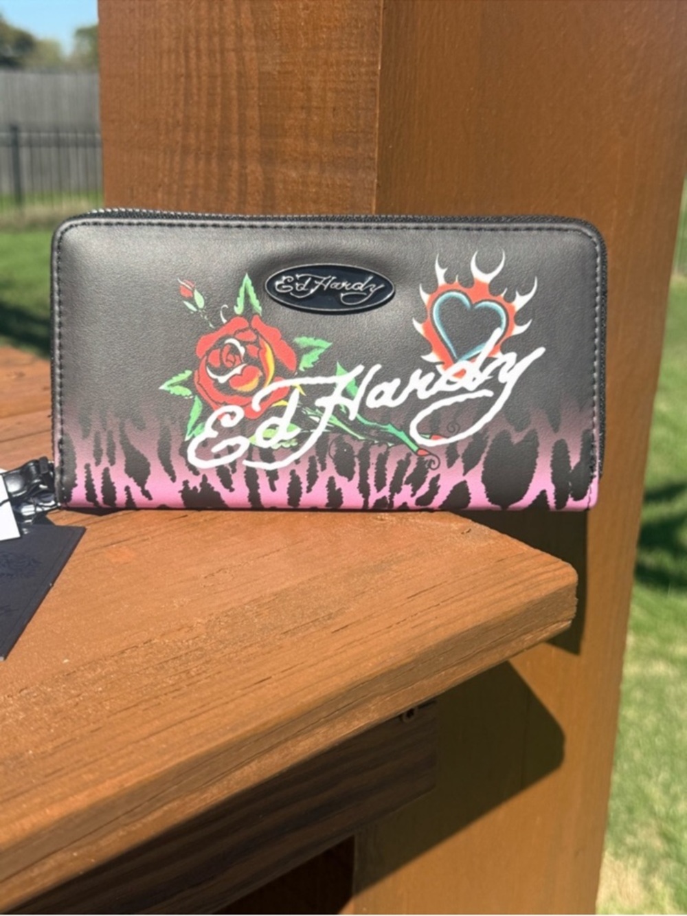 Ed Hardy NWT Black Pink Rose Heart Zip-Around Wallet